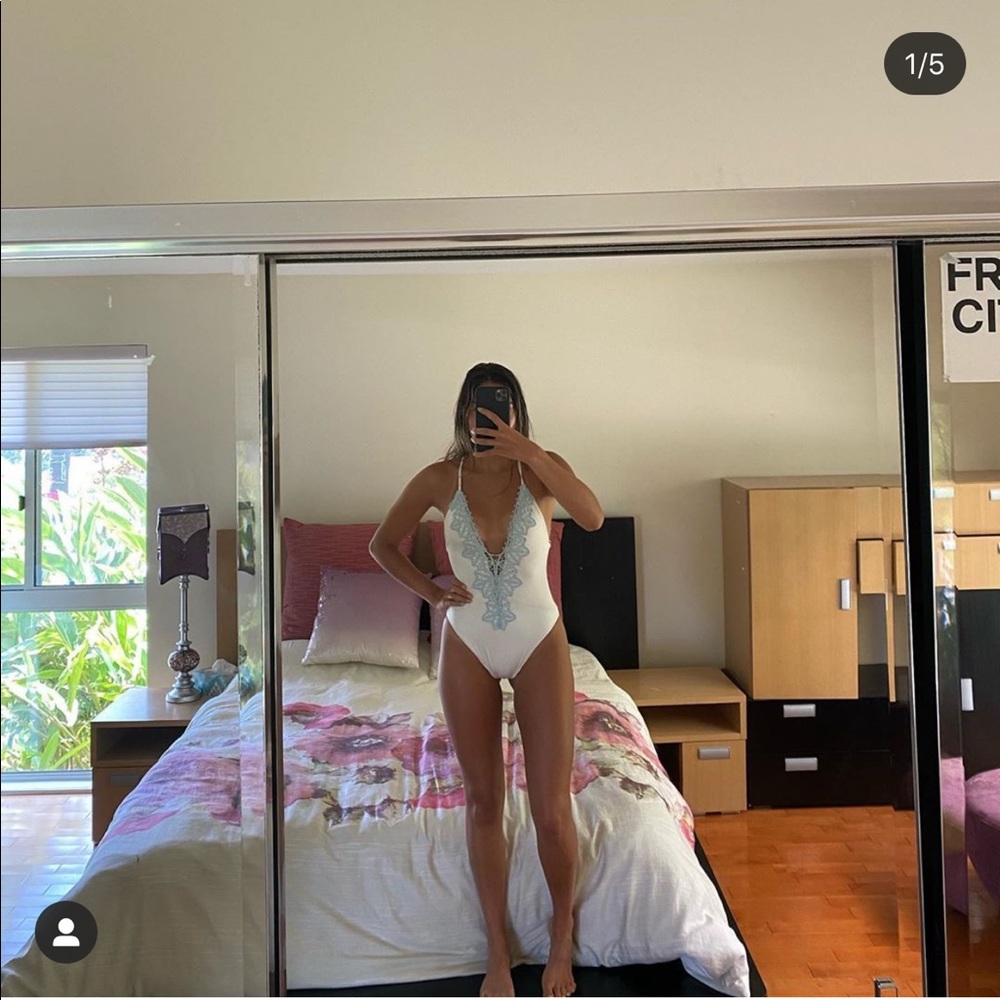 blue life eclipse one piece - Picture 4 of 5